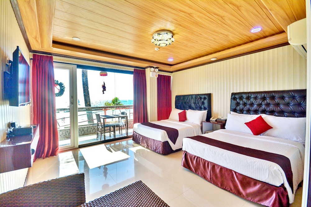 Premier with Sea View (Beachfront) photo 1