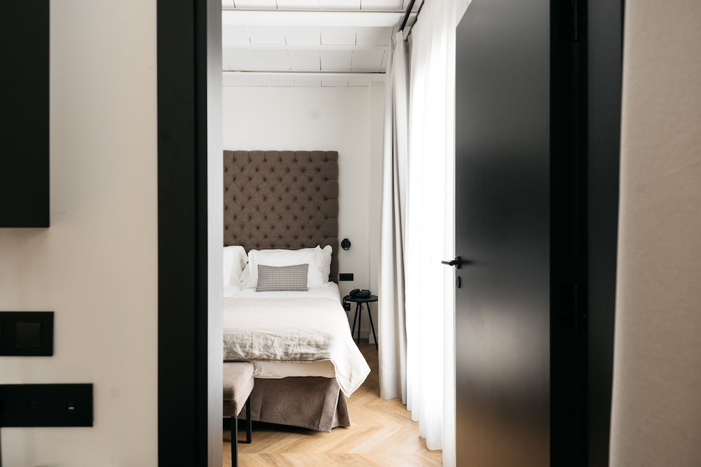 Family Quadruple Room, 2 Bedrooms, Connecting Rooms