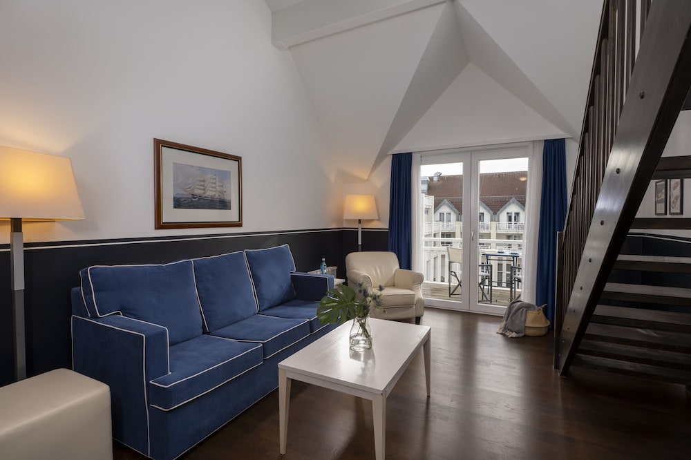 Junior Suite, Balcony photo 2