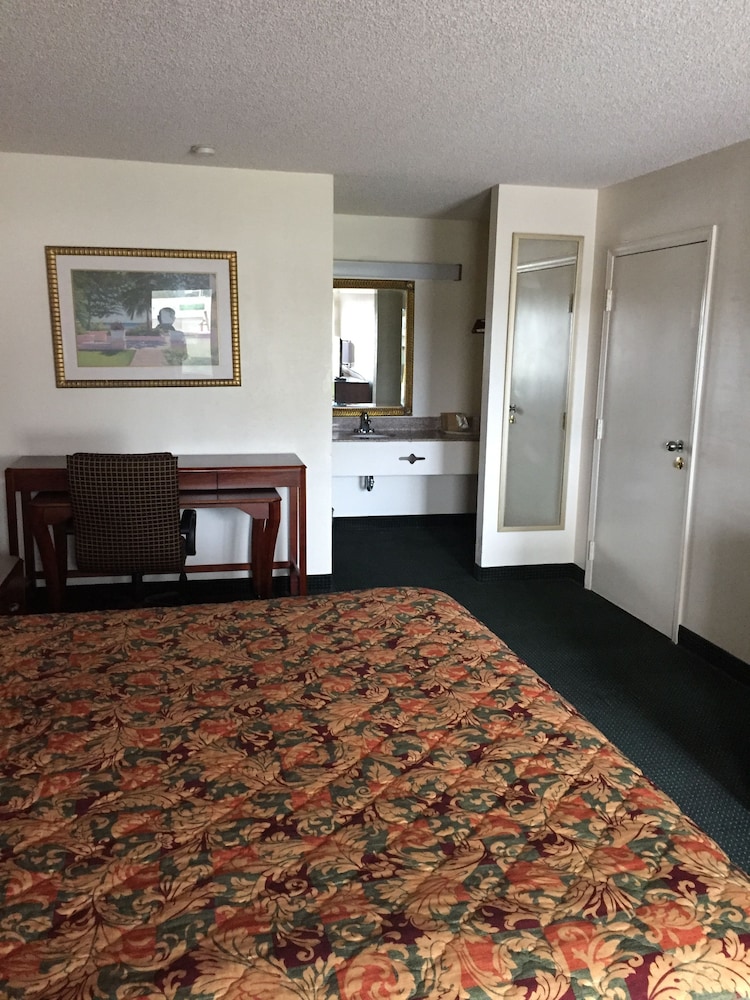 Basic Single Room, Smoking photo 2