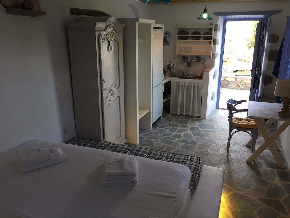 Apartment, Sea Facing photo 3
