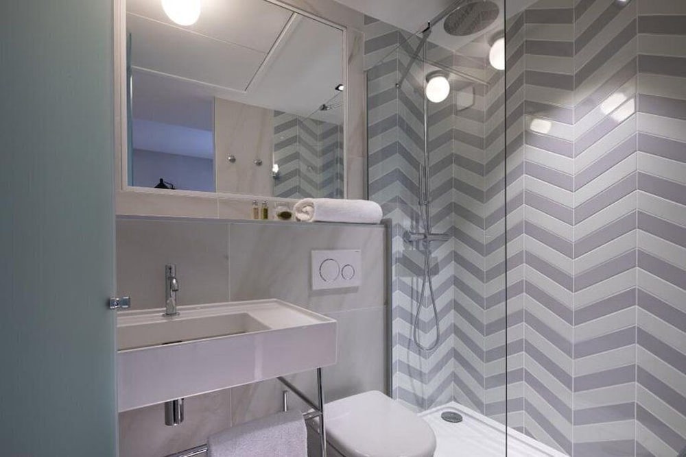Single Room photo 2