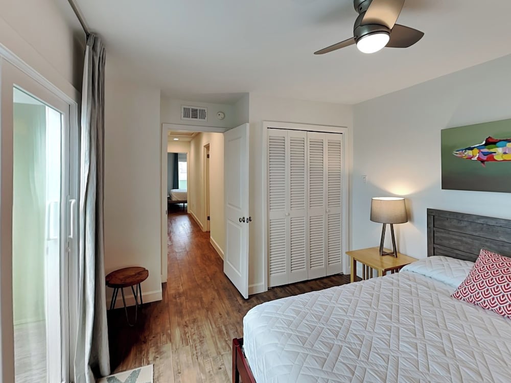 Condo (3 Bedrooms) photo 1
