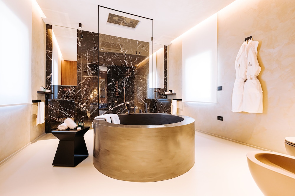 Exclusive Suite