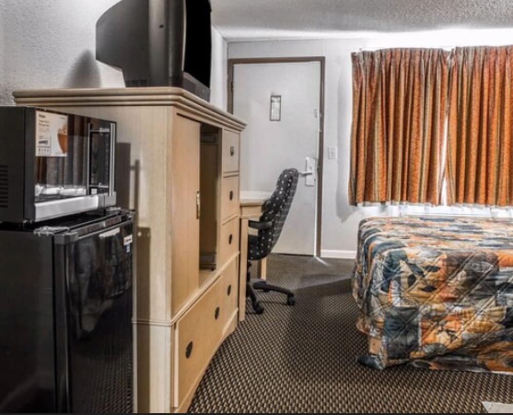 Standard Room, 1 Double Bed, Non Smoking photo 2