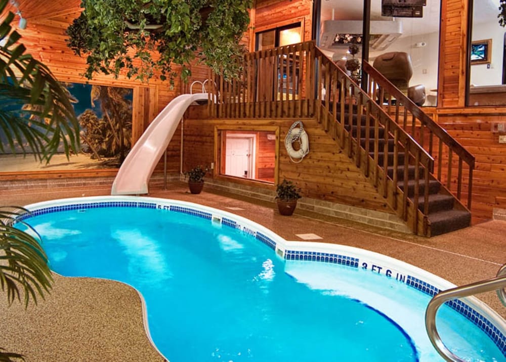 Chalet Swimming Pool photo 2