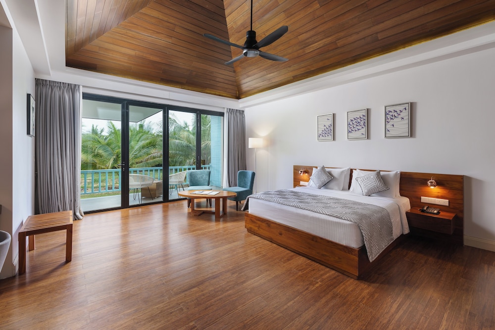 Deluxe Chalet, 1 King Bed photo 1