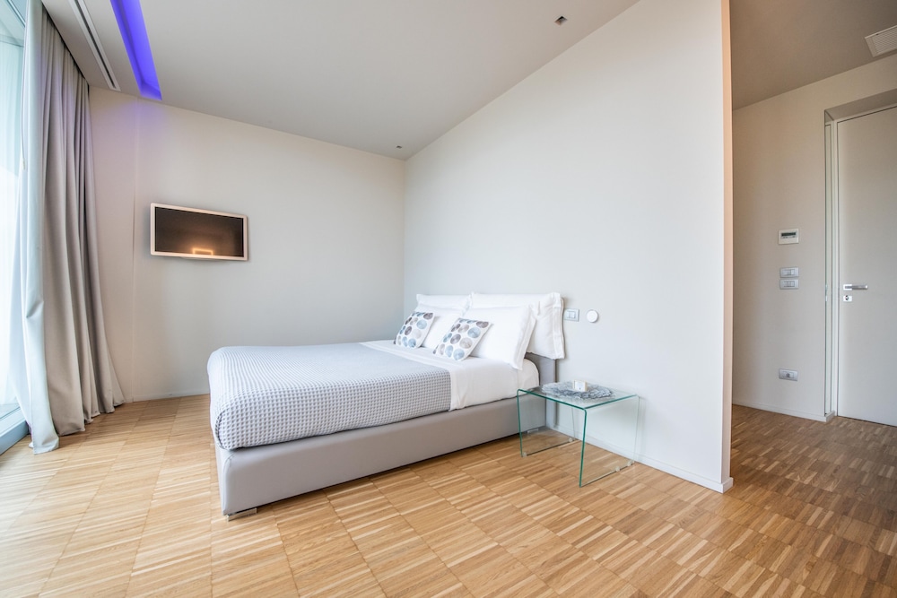 Deluxe Double Room, Sea View - Photo 3