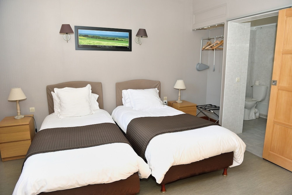 Classic Double or Twin Room, 2 Twin Beds photo 3