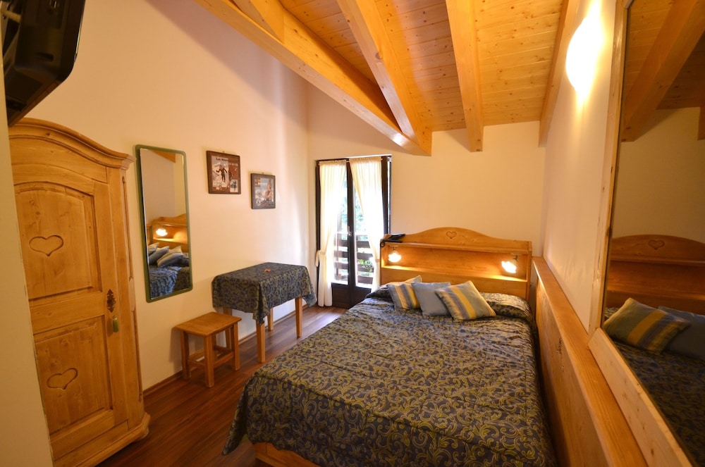 Single Room photo 2
