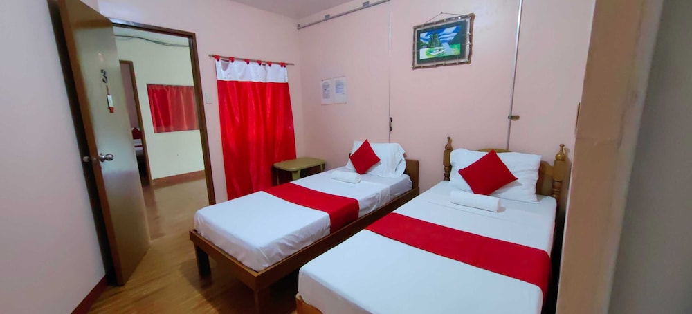 Deluxe Twin Room photo 2