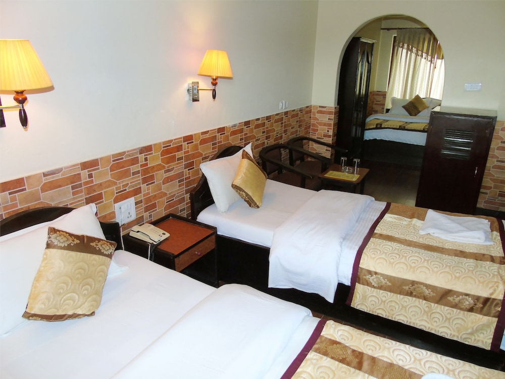 Deluxe Triple Room with AC