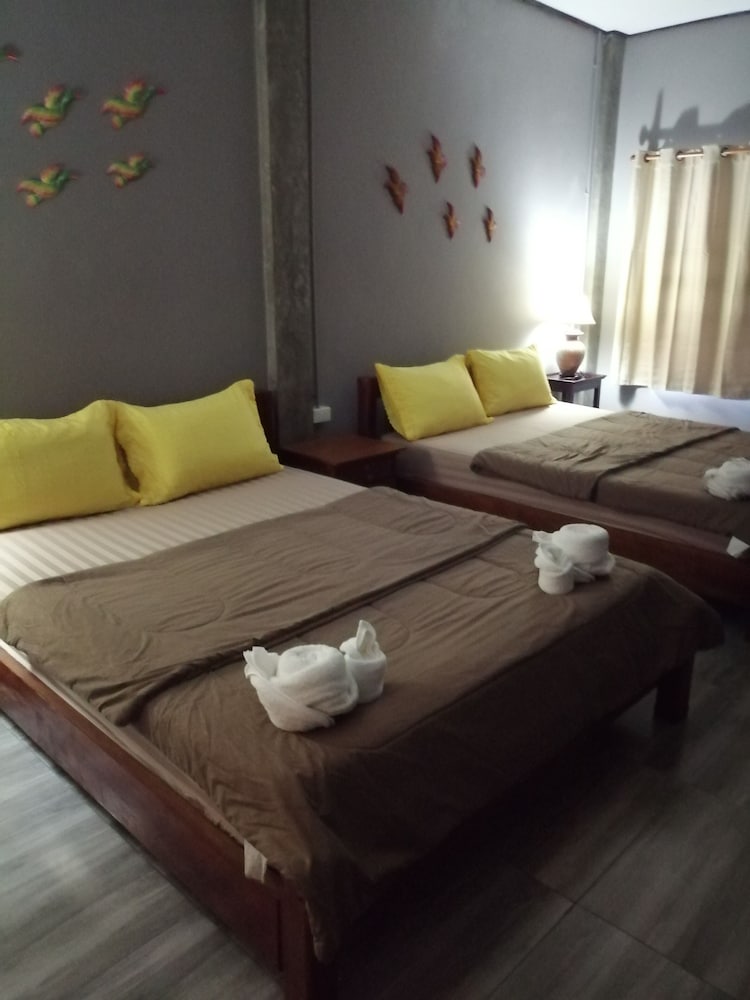 Room, 2 Queen Beds (Air conditioned) for 2 persons photo 3