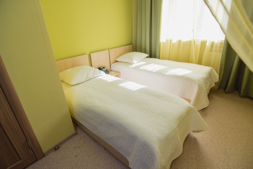 Economy Twin Room, Shared Bathroom photo 3