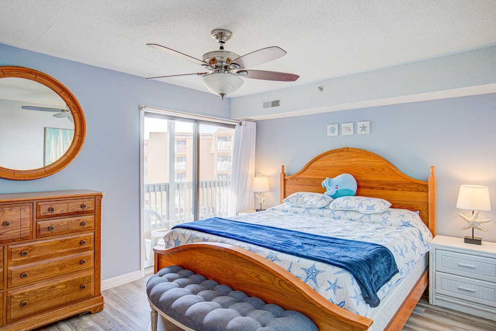 Condo, 2 Bedrooms