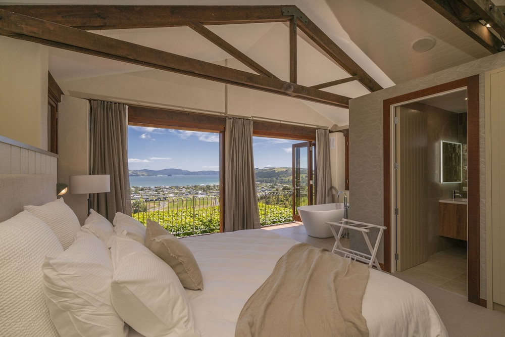 Premium Villa photo 2