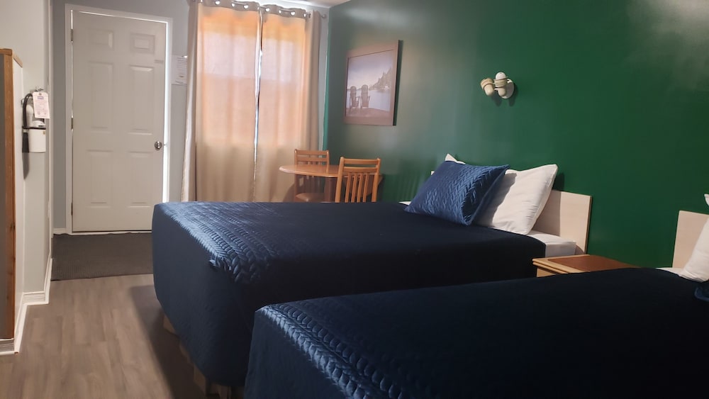 Standard Cabin, 2 Double Beds, Garden View