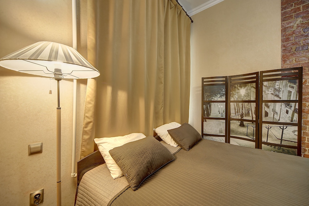 Suite, Fireplace