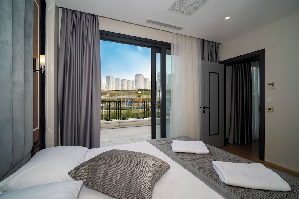 1+1 Luxury Apartment -French Balcony-Without Kitchen