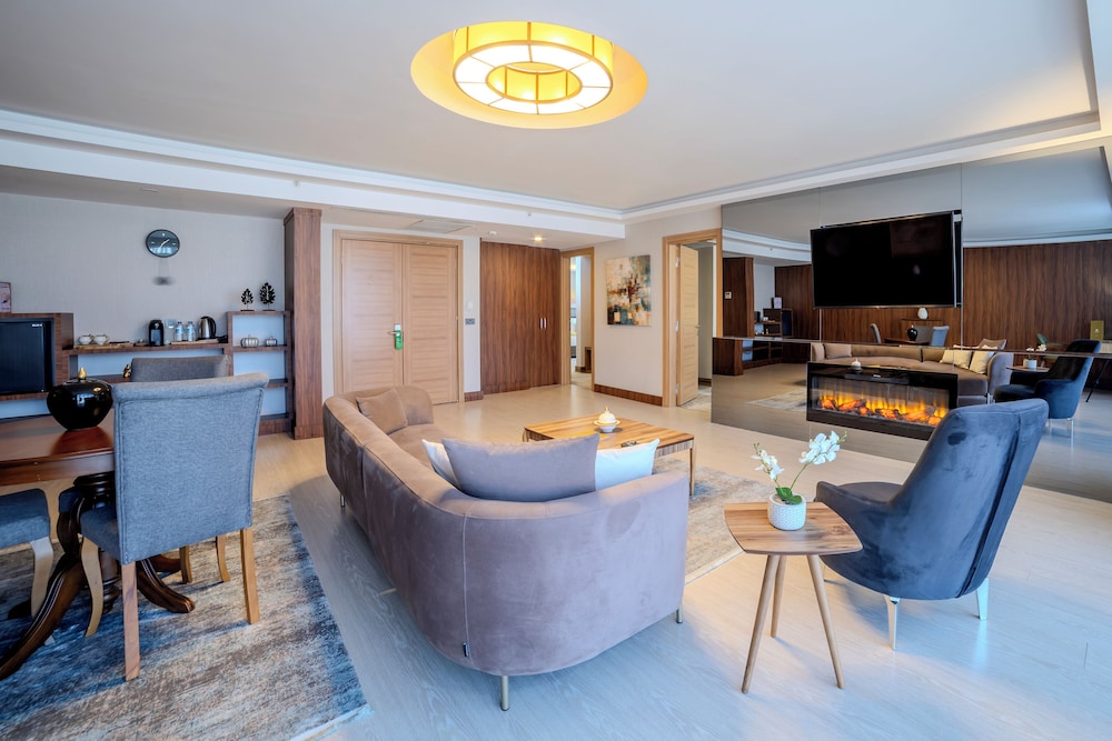 Grand Suite - Photo 12