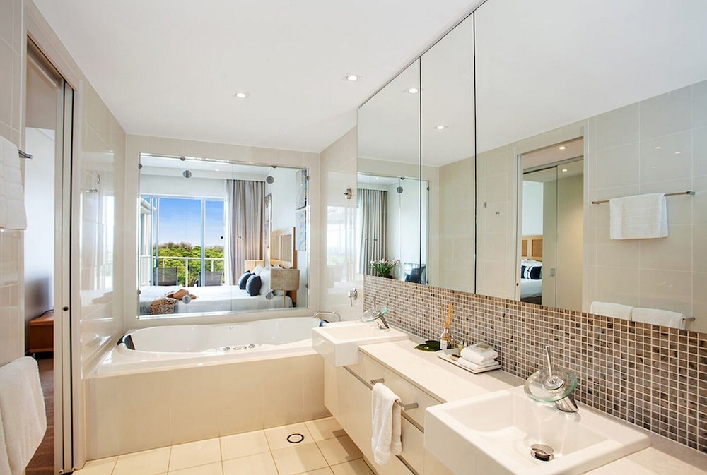 Penthouse, 2 Bedrooms, Ocean View photo 2