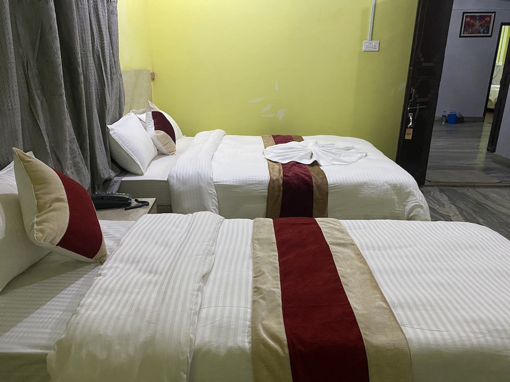 Deluxe Double or Twin Room photo 2