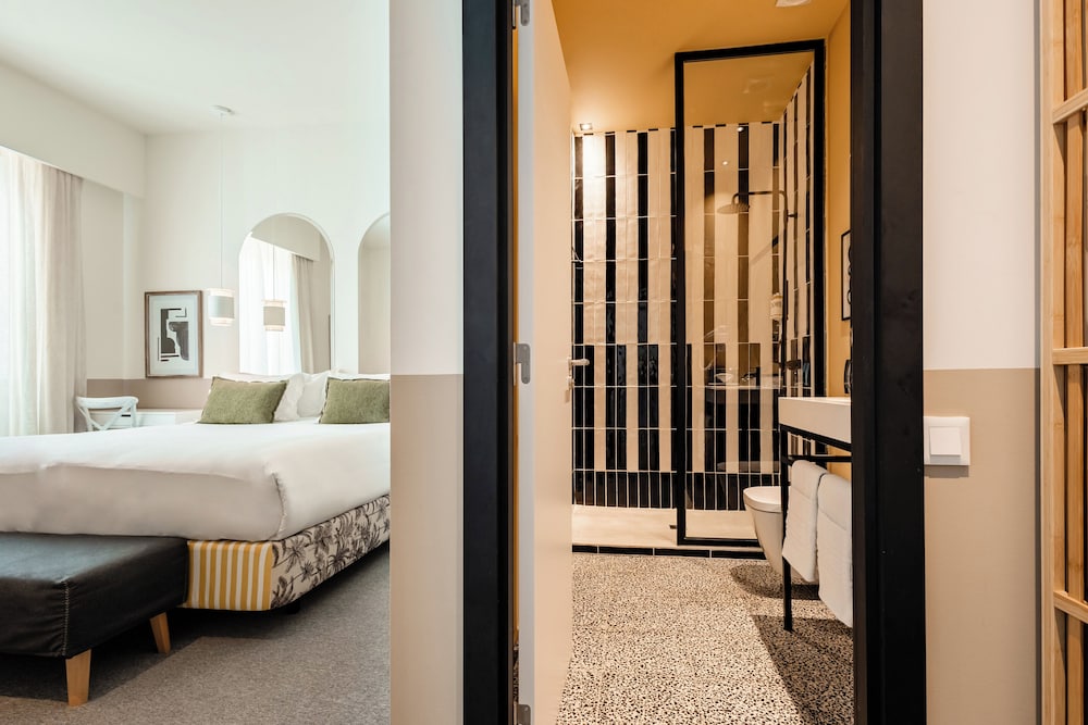 Superior Double or Twin Room (Church) - Photo 4