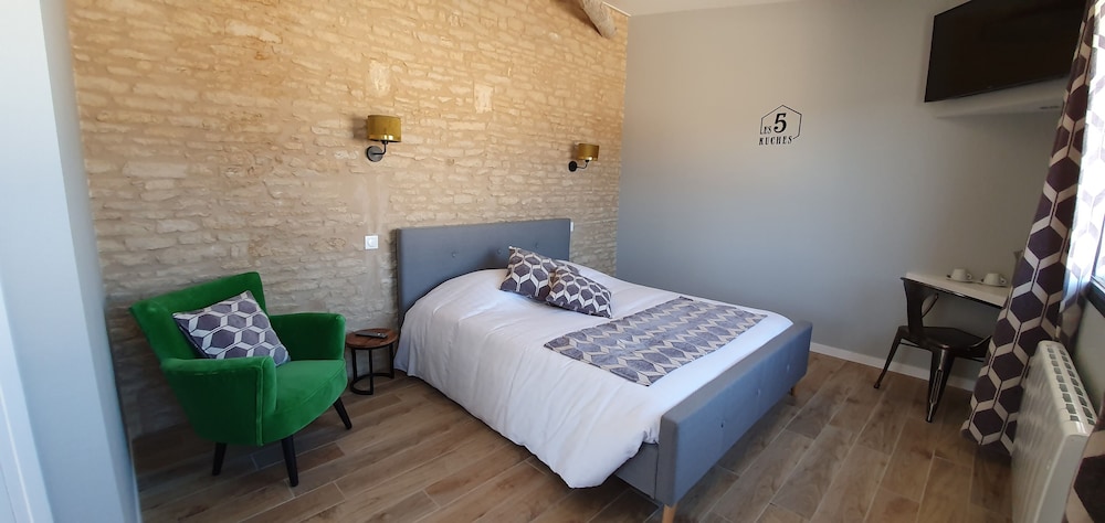 Chambre Double Deluxe, 1 grand lit, vue cour intérieure (les 5 ruches) photo 1