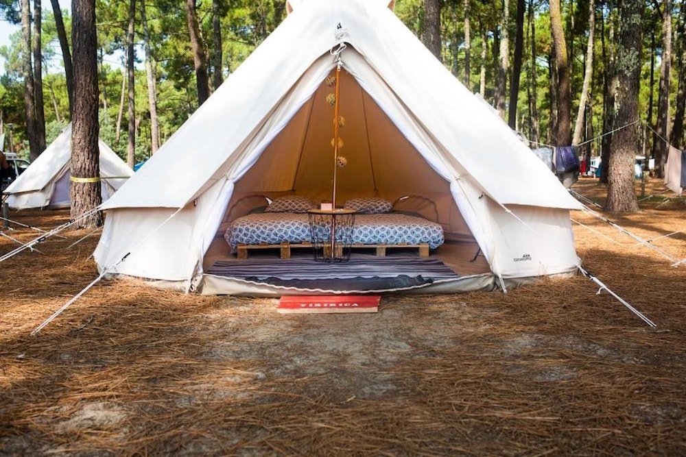 Deluxe Tent, 2 Twin Beds photo 2