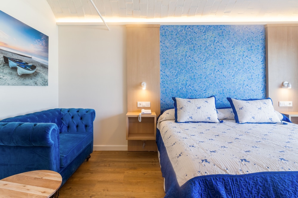 Deluxe Double Room, Terrace, Partial Sea View - Photo 5