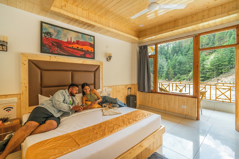 Superior Double Room with Balcony photo 1