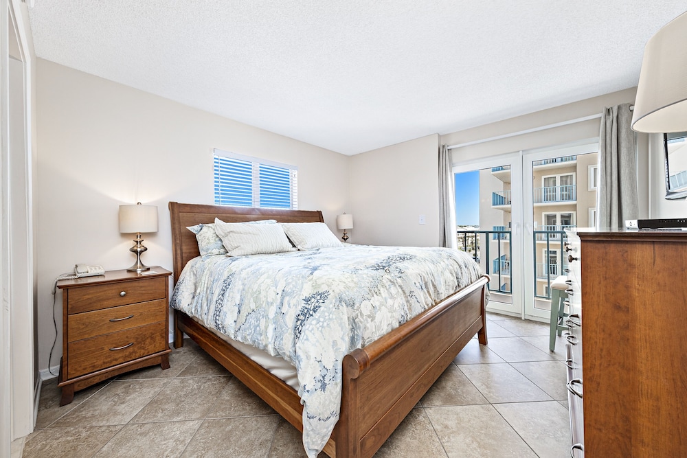 Signature Condo, 3 Bedrooms, Balcony, Beach View