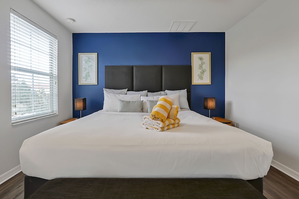 Standard Townhome, 2 Bedrooms, Hot Tub - Photo 1