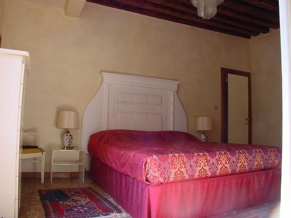 Triple Room, Canal View photo 2