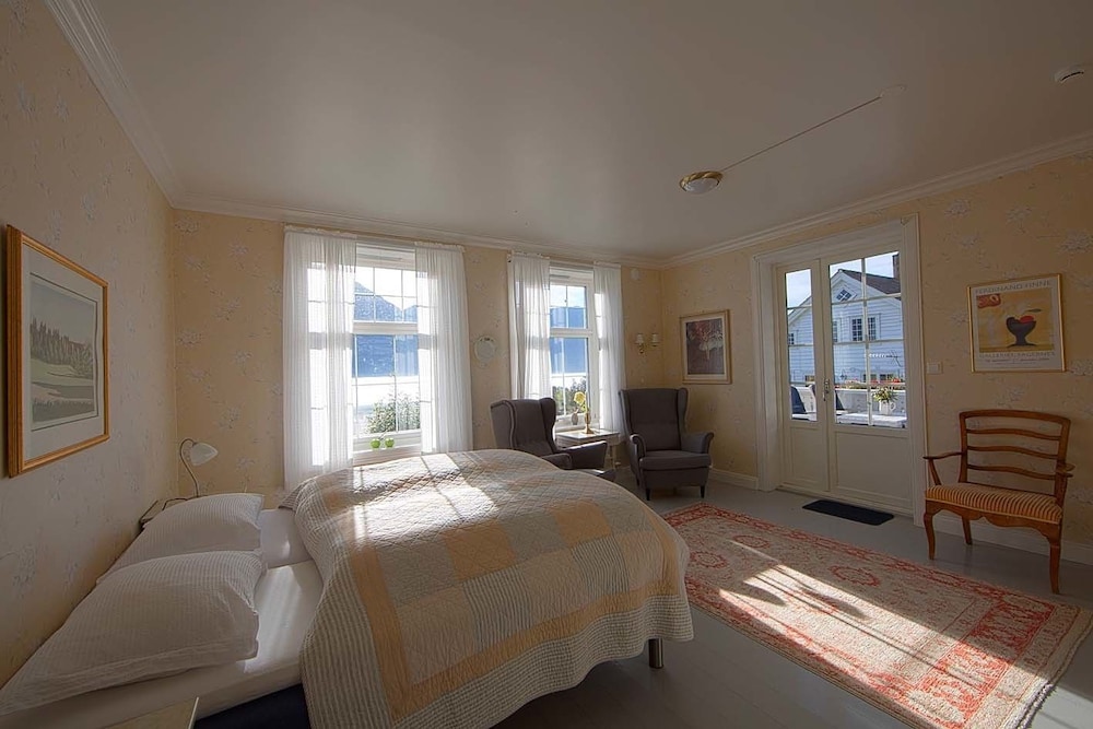 Superior Double or Twin Room photo 1