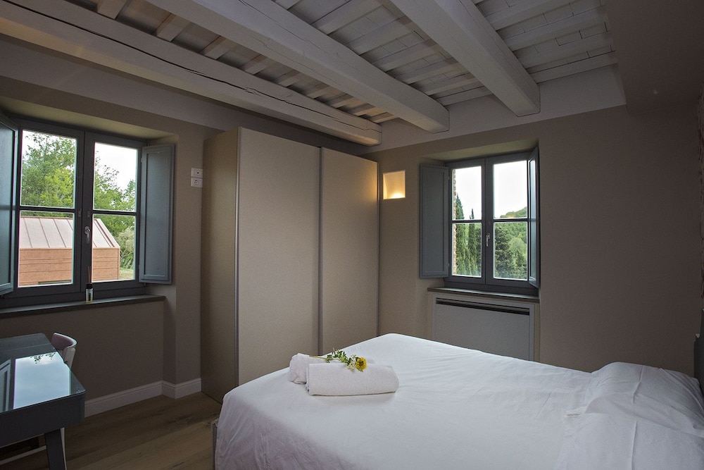 Superior Double Room Single Use, Garden View photo 2