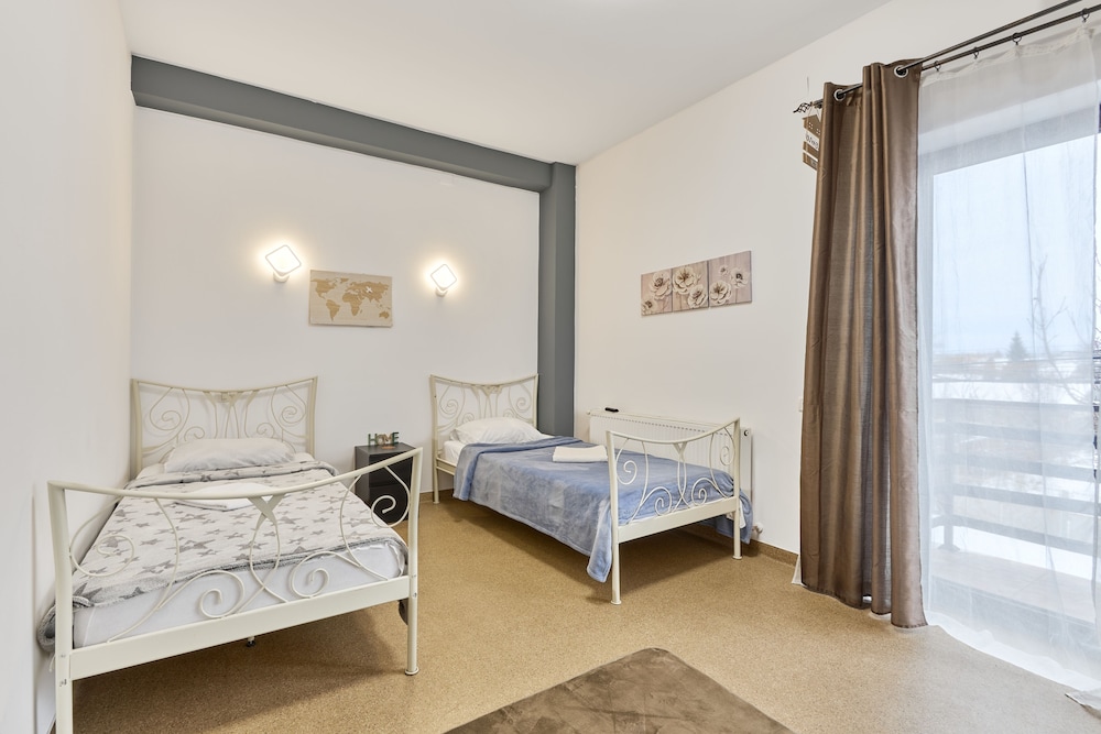Deluxe Twin Room photo 3