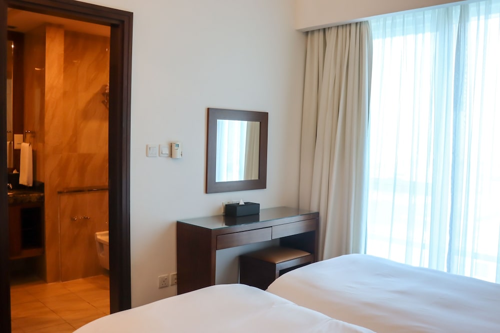 Studio Sea View - Complimentary Transfer to Mall of the Emirates, Metro Station & Jumeirah Beach photo 2