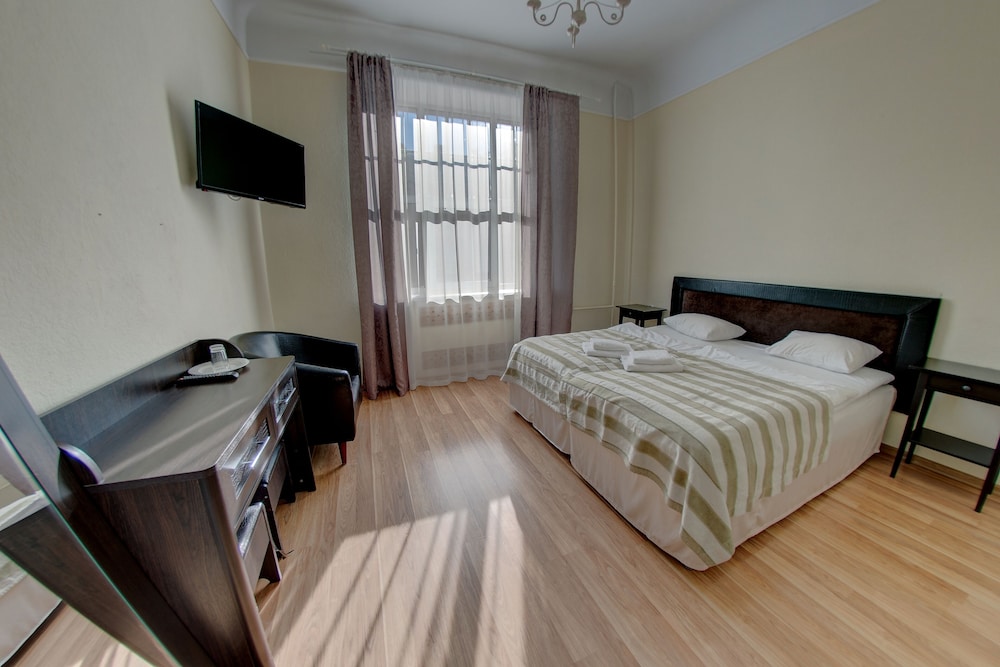 Double Room - Photo 13