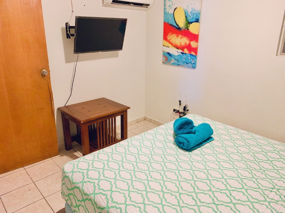 SS 1d - Family 2 Rooms Villa, 2 queens beds, 1st Floor photo 3