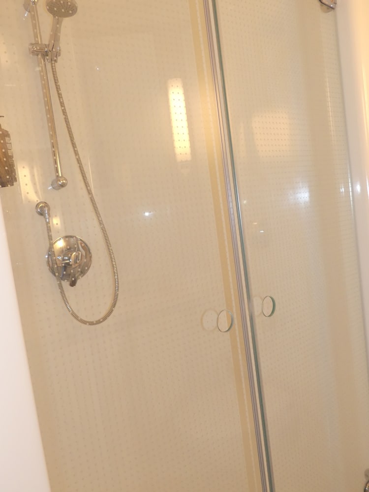 Standard Room, Multiple Beds - Photo 5