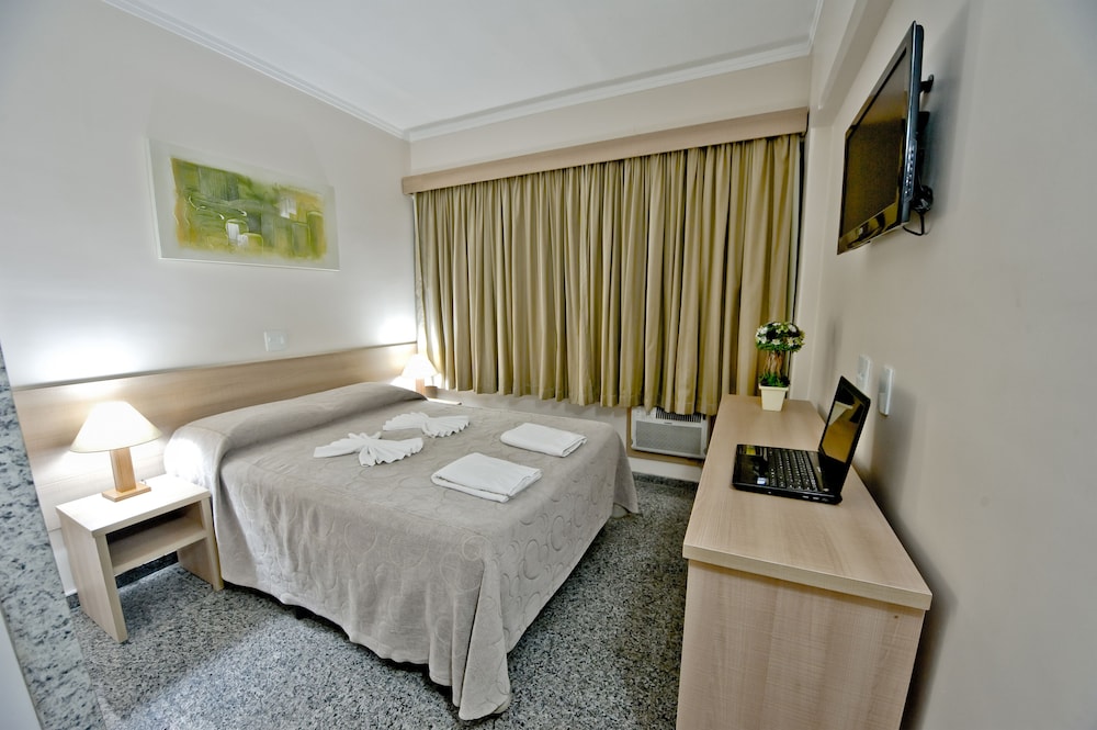 Standard Double Room - Photo 12