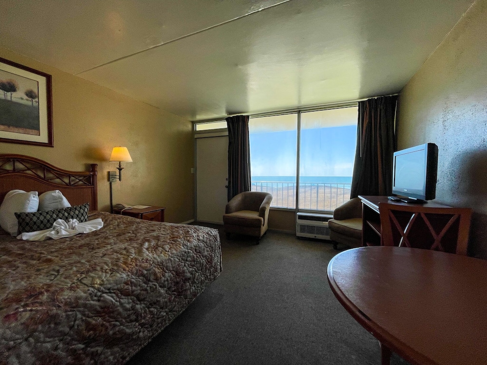 Room, 2 Bedrooms, Non Smoking, Oceanfront - Photo 4