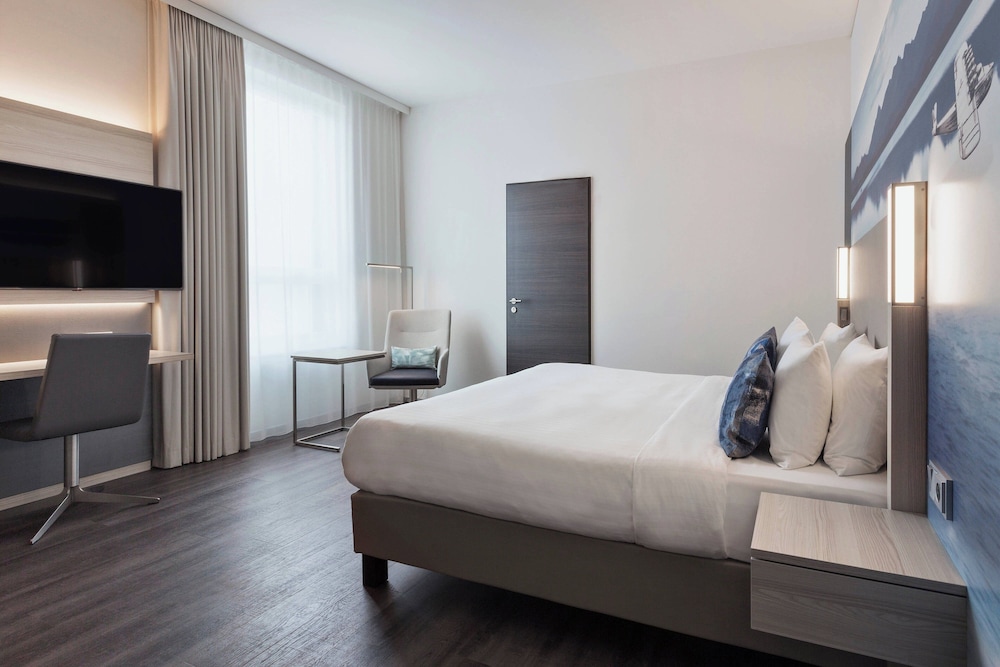 Superior Room, 1 King Bed