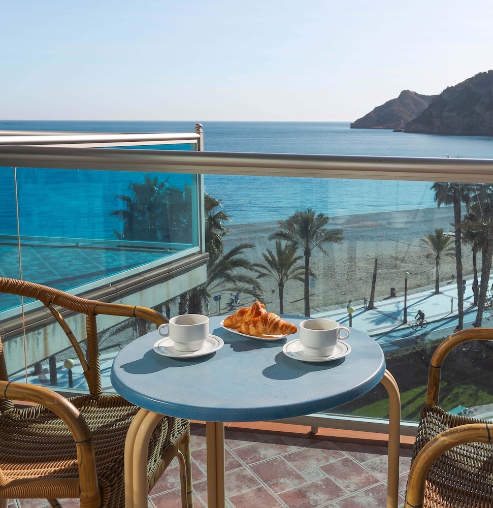 Habitación Doble, Balcón, Vista Parcial al Mar