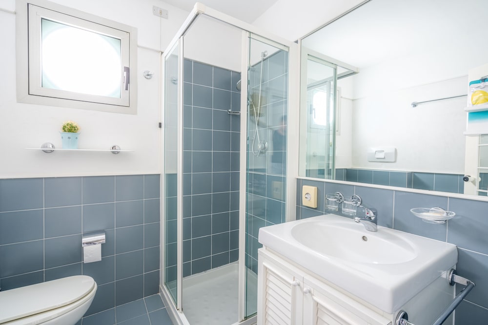 Standard Double or Twin Room - Photo 4