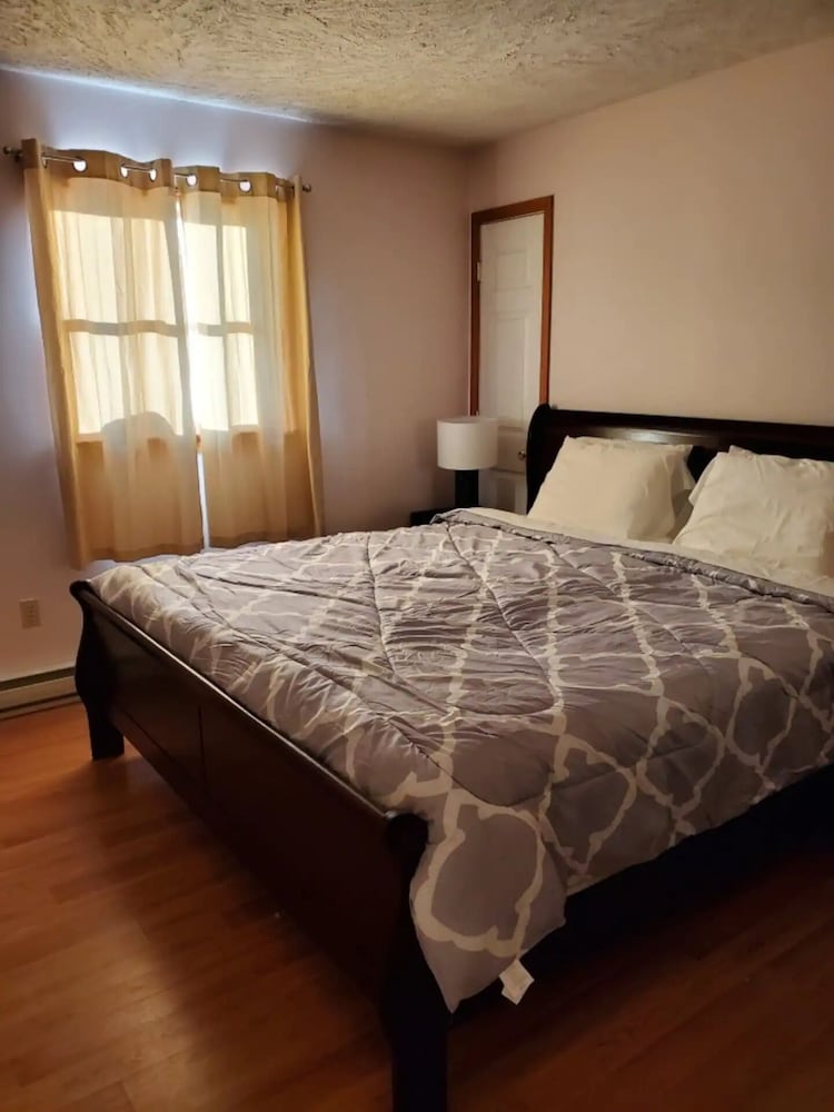 Family House, 4 Bedrooms, Jetted Tub, Mountain View