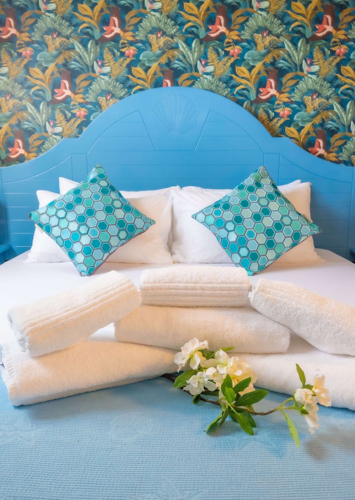 Comfort Suite photo 1