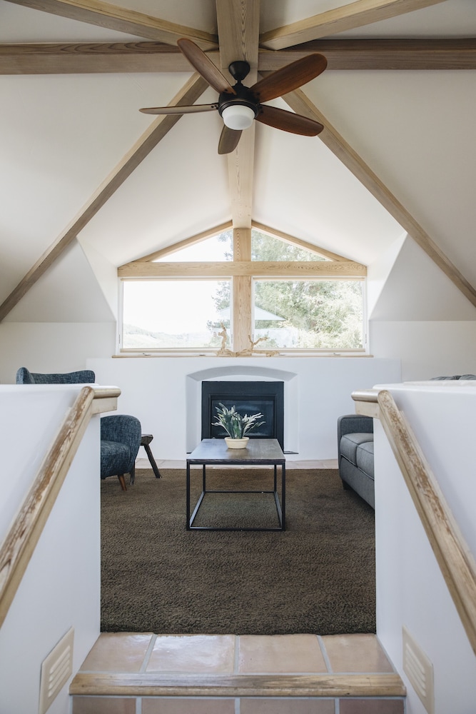 Alta Suite photo 3