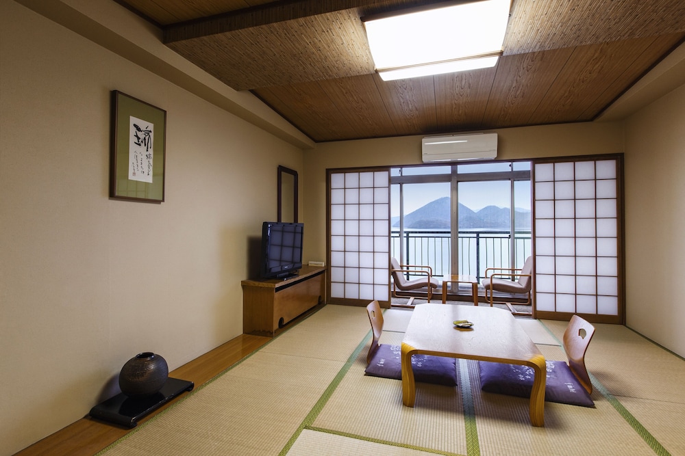 Japanese-style room, Lake View(buffet) photo 3